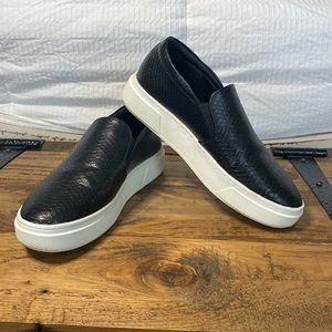 ❗️MOVING SALE❗️ Arizona Jean Co. Snakeskin Pattern Slip On